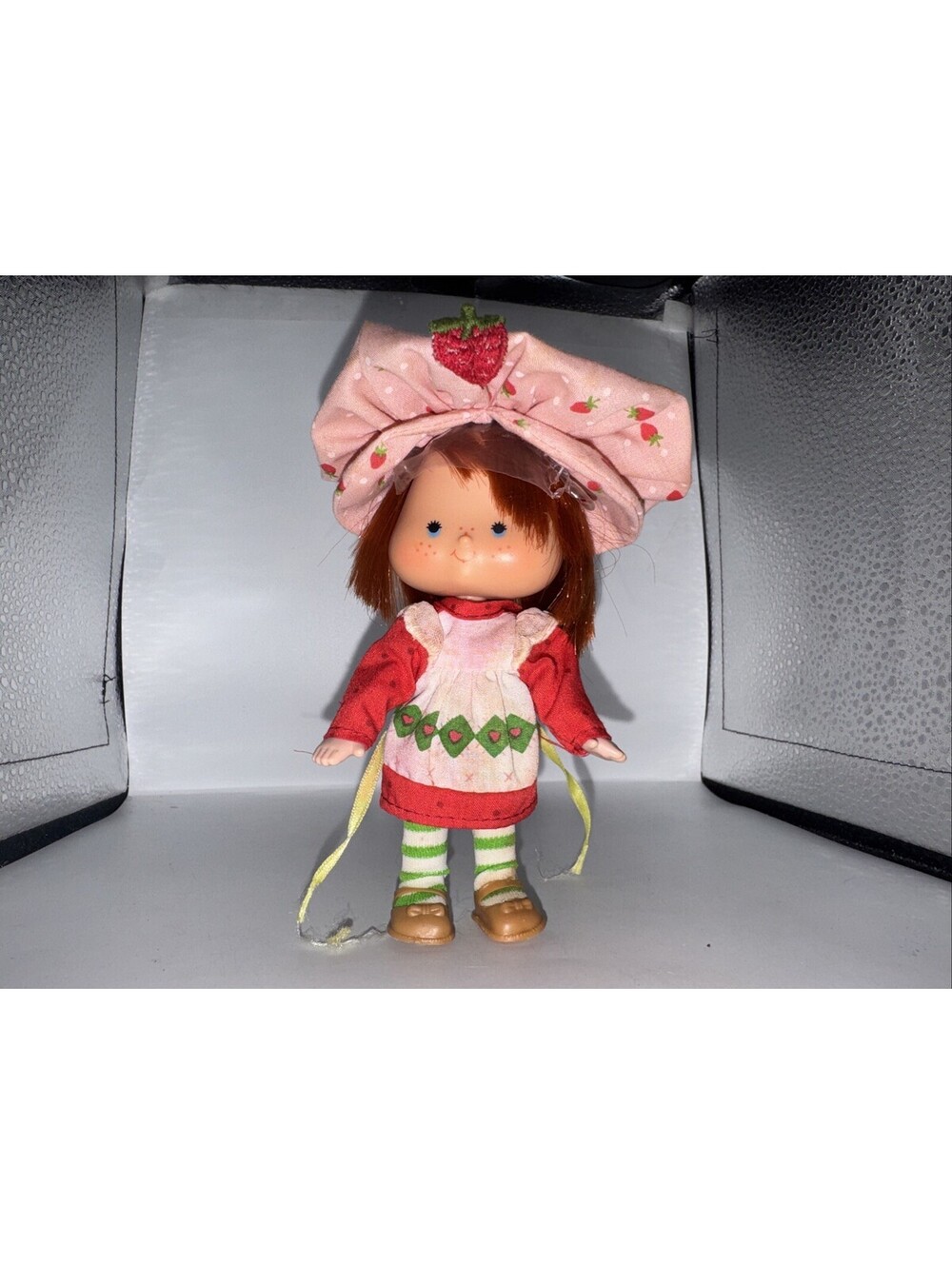 Kenner Strawberry Shortcake Doll Vintage 1980s
